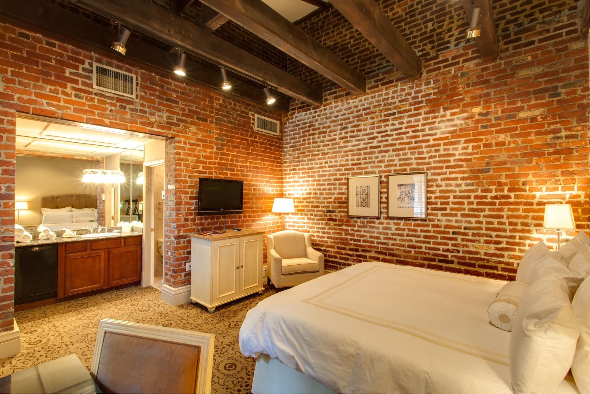 Dauphine Orleans Hotel Ню Орлиънс Екстериор снимка